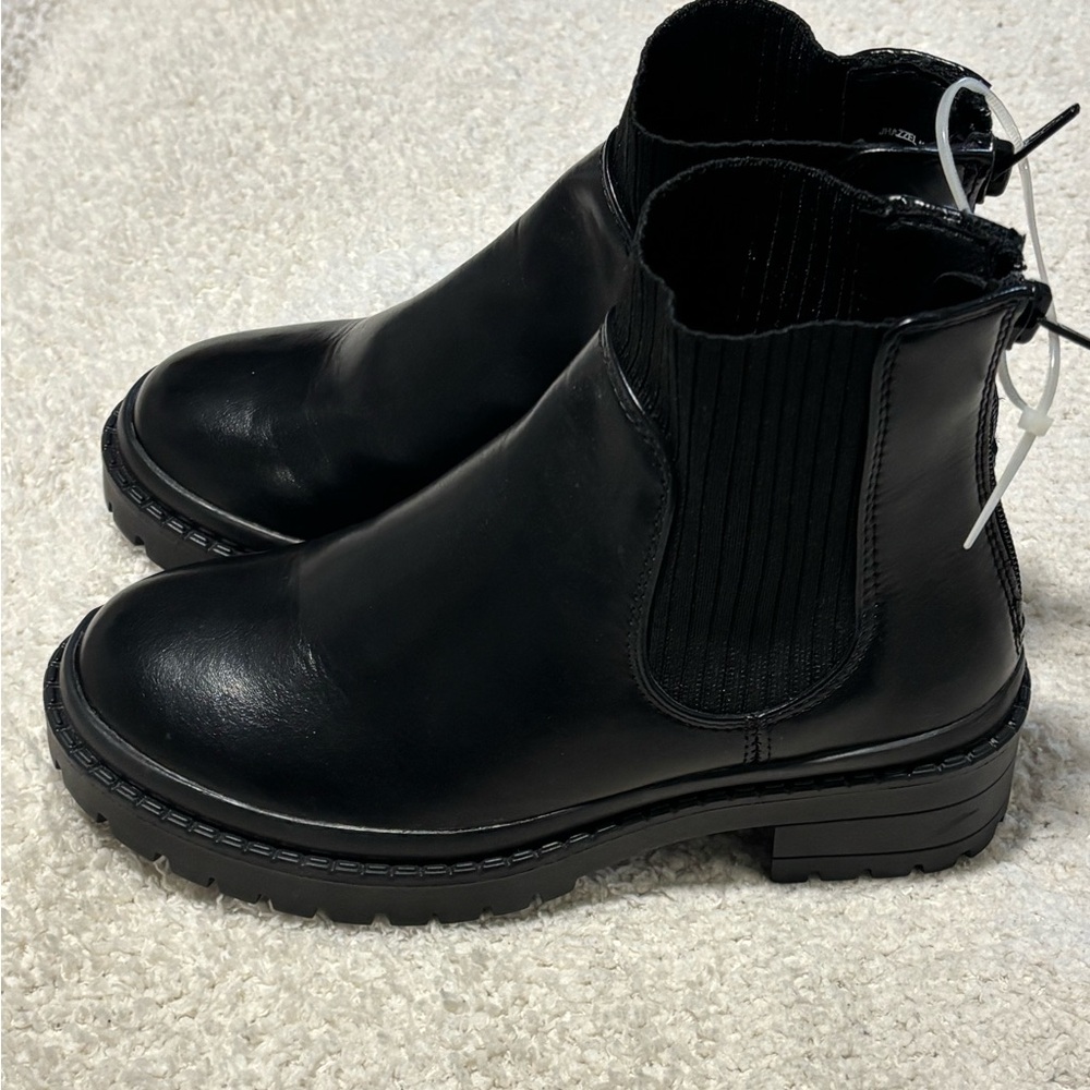 Girls Steve Madden black boots